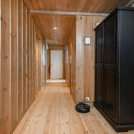 Feriehus Beautiful In With Kitchen